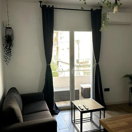 Apartment Urban Terrace Retreat